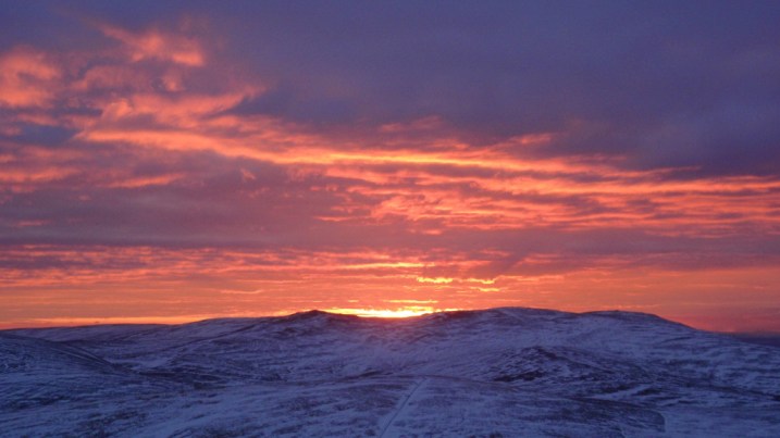 Superb Pentlands sunset. The surprise being that the photographer was still standing